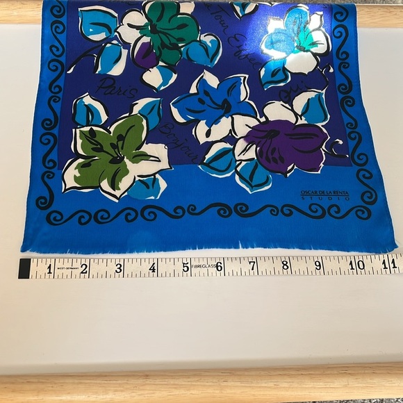 Vintage Oscar de la Renta Studio Silk French Inspired Flower Long Scarf - Picture 10 of 10